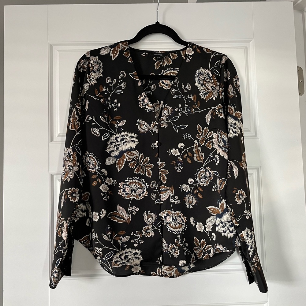 RW&CO Button Up Patterned Blouse